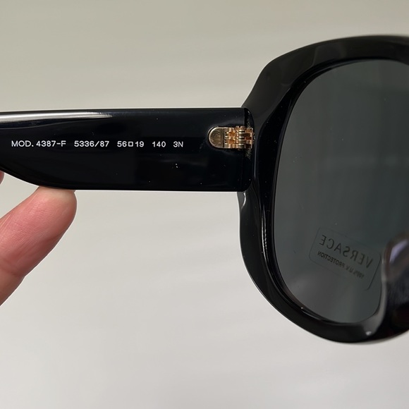 Versace Women's Palm Print and Grey Sunglasses - Picture 4 of 5